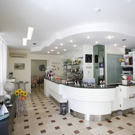 Hotel Tosi Riccione Exterior photo