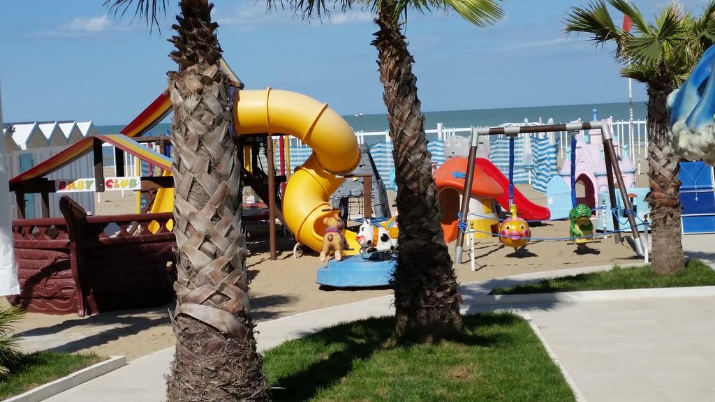 Hotel Tosi Riccione Exterior photo