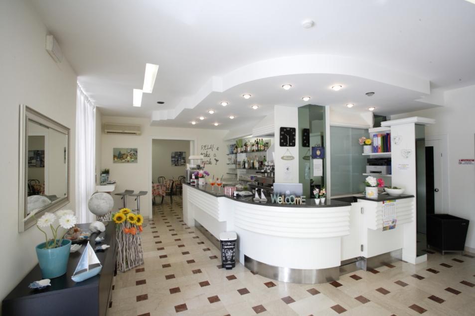 Hotel Tosi Riccione Exterior photo